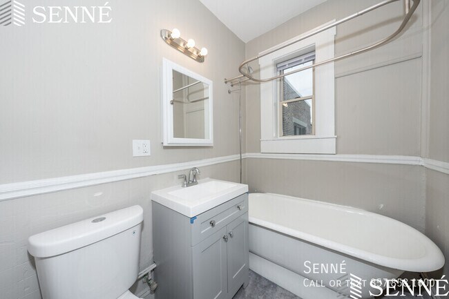 Building Photo - 6 Sherborn Ct