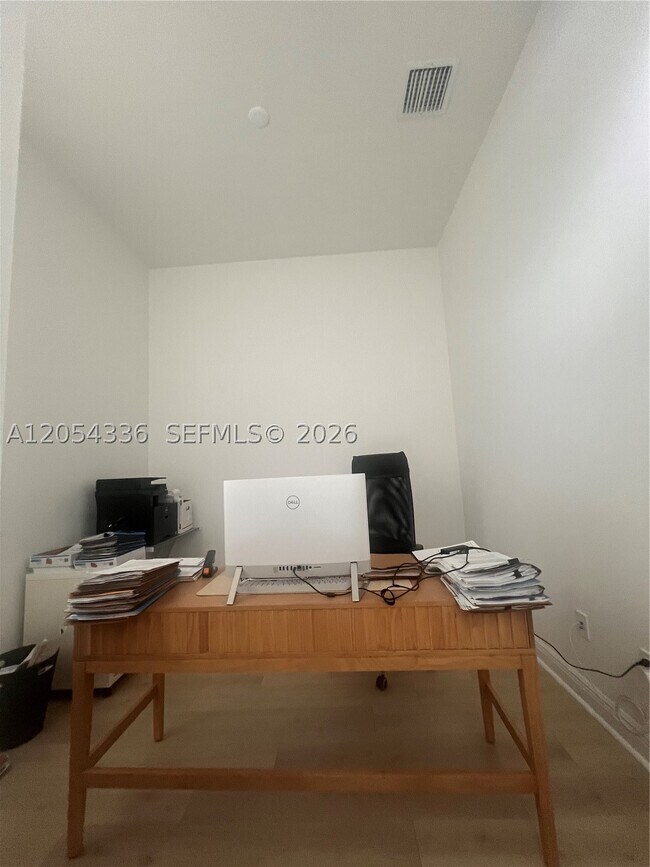 Building Photo - 9037 SW Vetta Wy