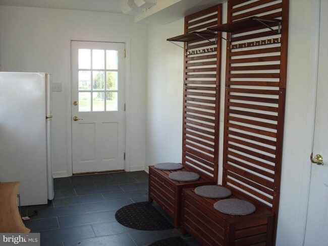 Building Photo - 1346 Faucett Dr