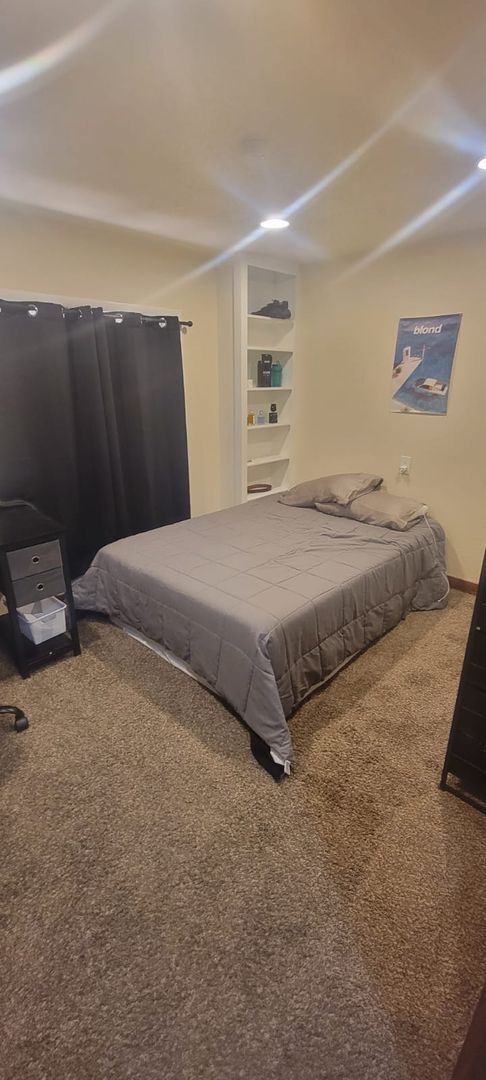 Building Photo - 5BD/3BA Home Near Pearl St, CU, Hiking Park | Avail. August 2026 Pre-Lease