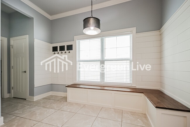 Building Photo - 6510 W Knoll View Way