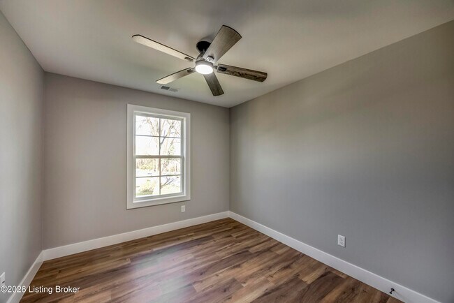 Building Photo - 114 N Elm Grove Ave