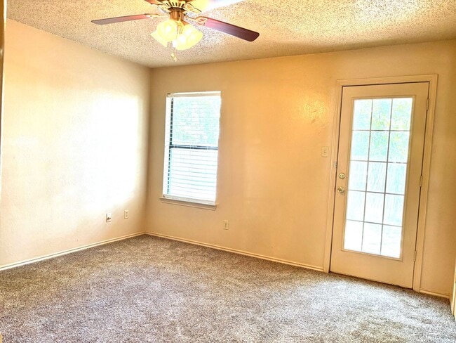 Building Photo - 3 Bedroom and 2 Bath with attached garage
