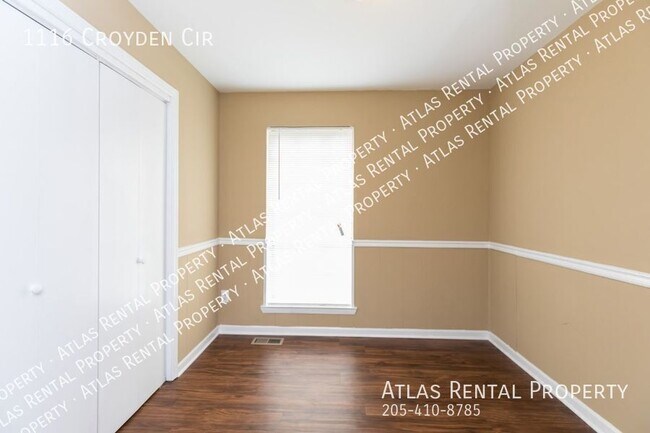Building Photo - 1116 Croyden Cir