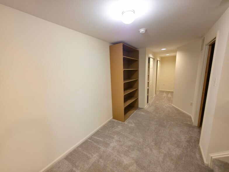 Building Photo - 15803 Lautrec Ct