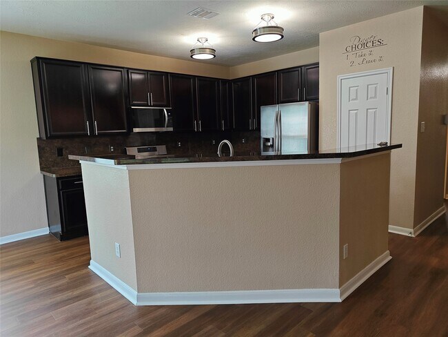 Building Photo - 7915 Moss Springs Ct