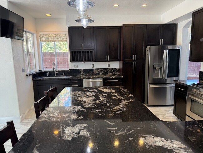 Building Photo - 9223 Camden Lake Way