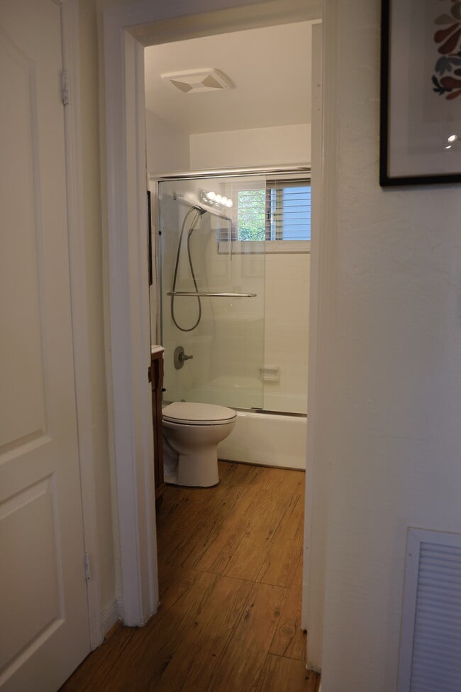 Building Photo - Santa Cruz Apartments