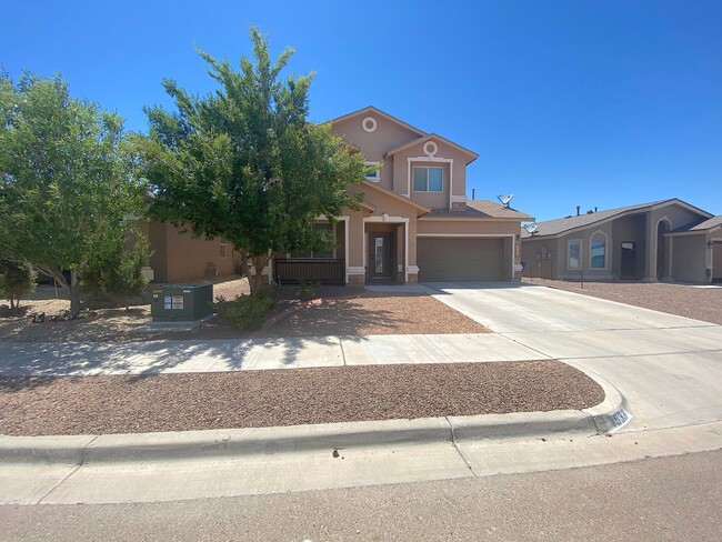 Primary Photo - East El Paso LARGE 4 bed Refrig A/C!
