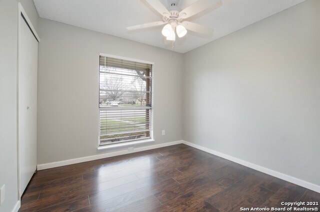 Building Photo - 300 Roanoke Dr
