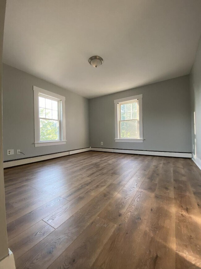 Building Photo - 9 Mt Auburn St