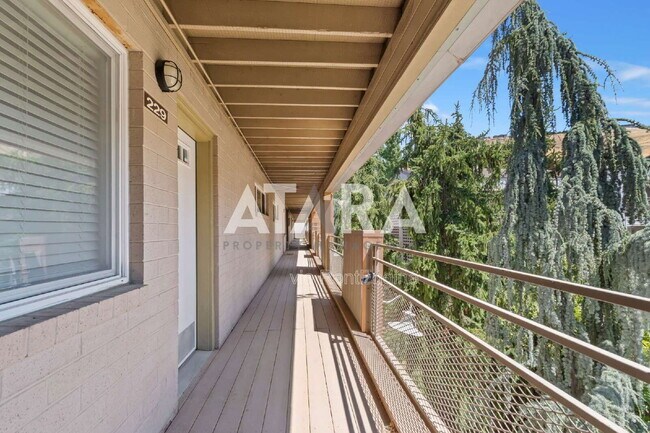 Building Photo - 650 N 300 W