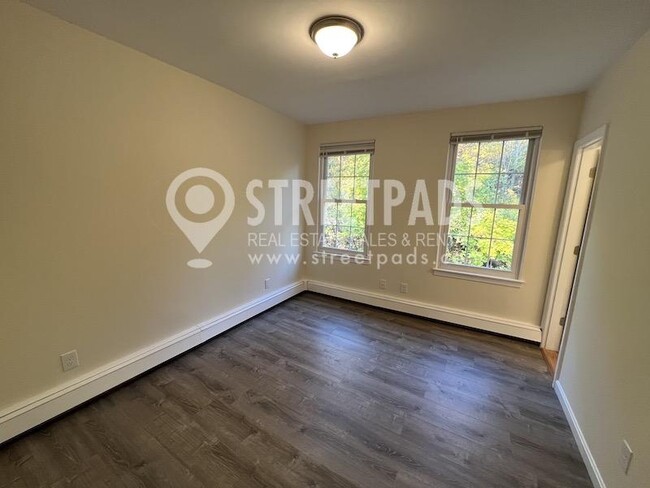 Building Photo - 1 bedroom in Boston MA 02130