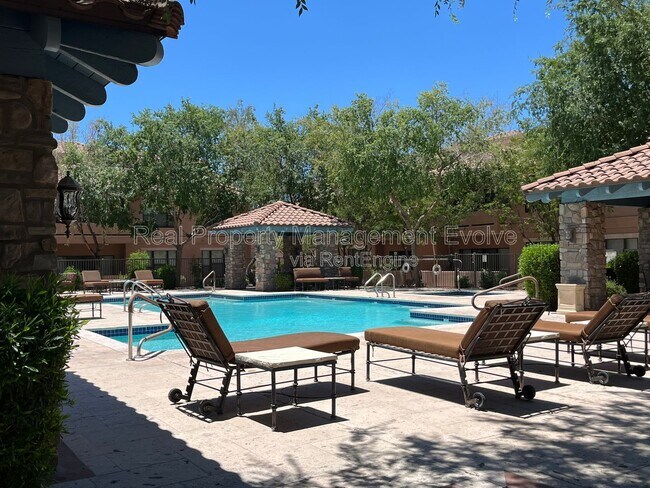 Building Photo - 20660 N 40th St