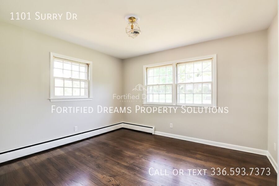 Building Photo - 1101 Surry Dr
