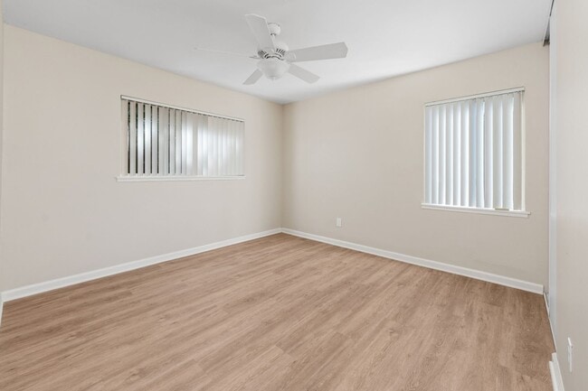 Building Photo - Single Family House