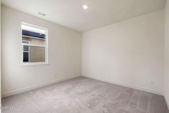 Building Photo - 6747 Ronaldinho Dr