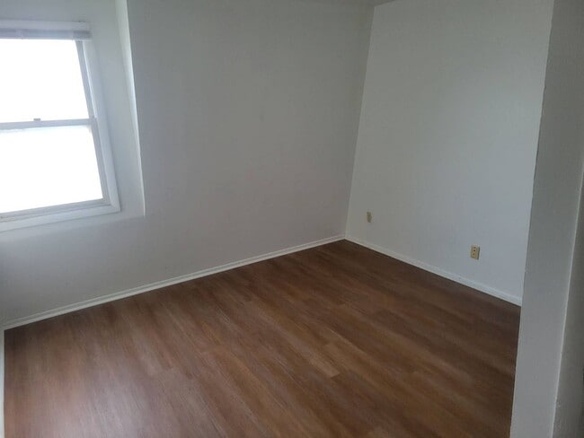 Building Photo - 8836 N 95th St