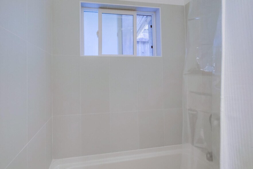 Building Photo - 4114 Fond du Lac Ave