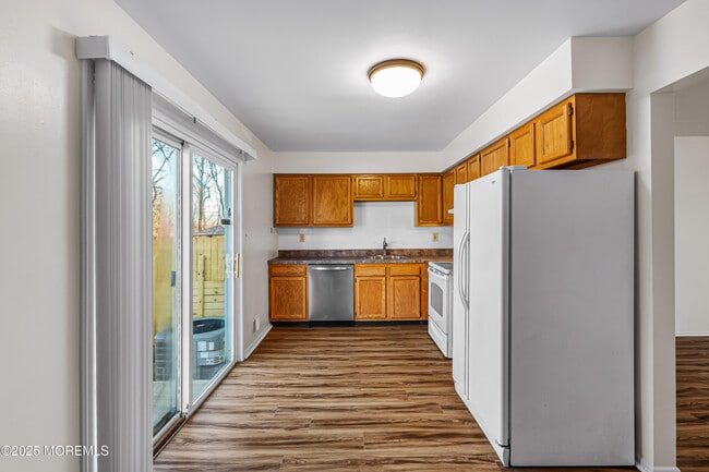 Building Photo - 144 New Cedar Ln