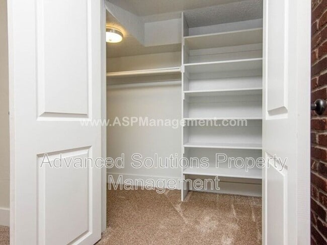 Building Photo - 765 Jepson Ave