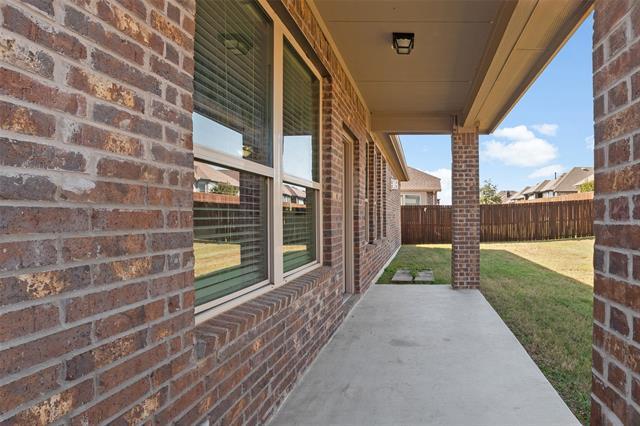 Building Photo - 1413 Lake Grove Dr