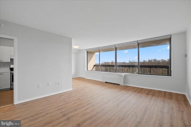 Building Photo - 3705 S George Mason Dr