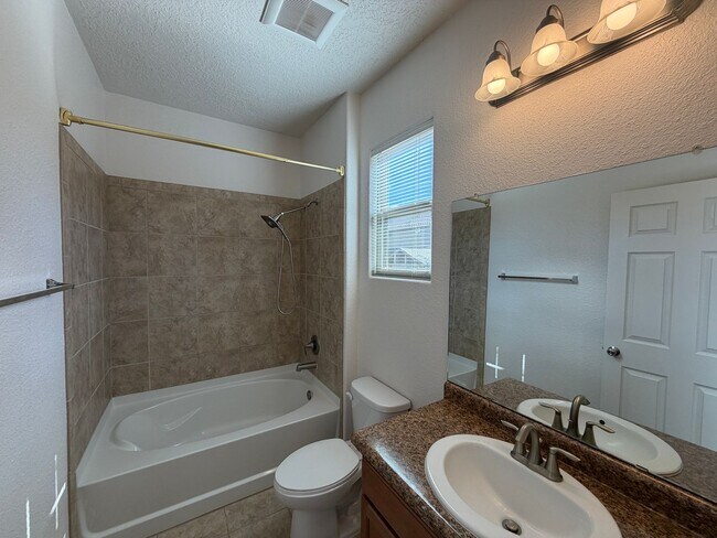 Building Photo - 3 Bedroom Single Story Home Near Unser Blvd NW & Paradise Blvd NW!