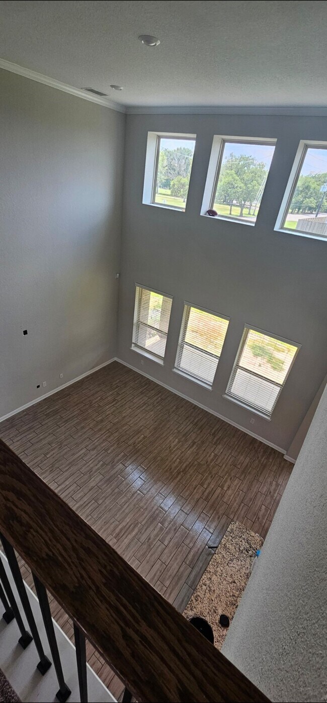 Building Photo - 2907 Velda May Dr