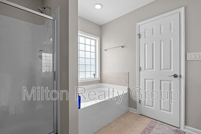 Building Photo - 11 Sawtooth Oak Cir