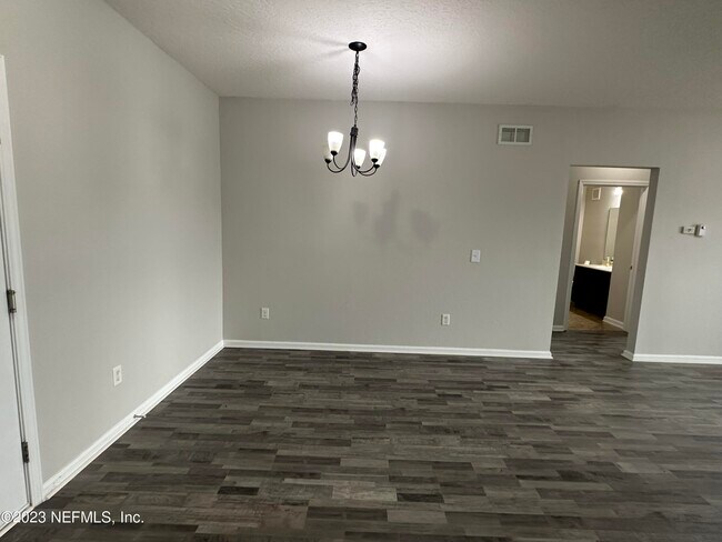 Building Photo - 4908 Key Lime Dr