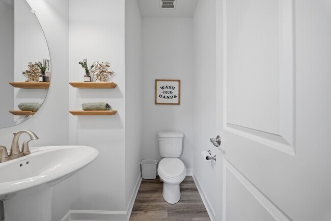 Building Photo - 2238 Sanibel Ln