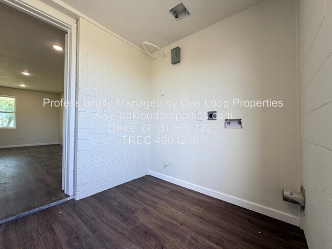 Building Photo - 4 N Atlantic St