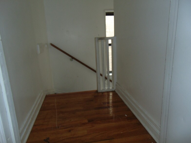 Building Photo - 5418 S Aberdeen St