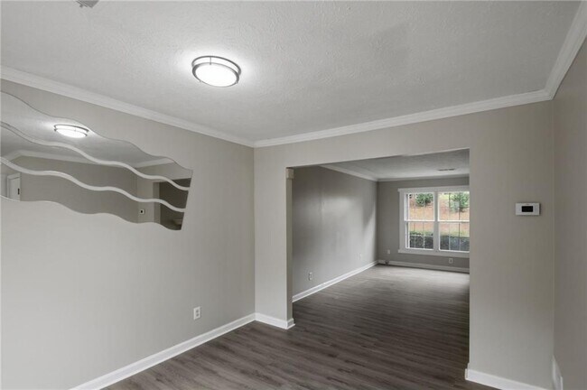 Building Photo - 218 Mill Creek Pl