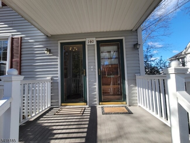 Building Photo - 140 Prospect St