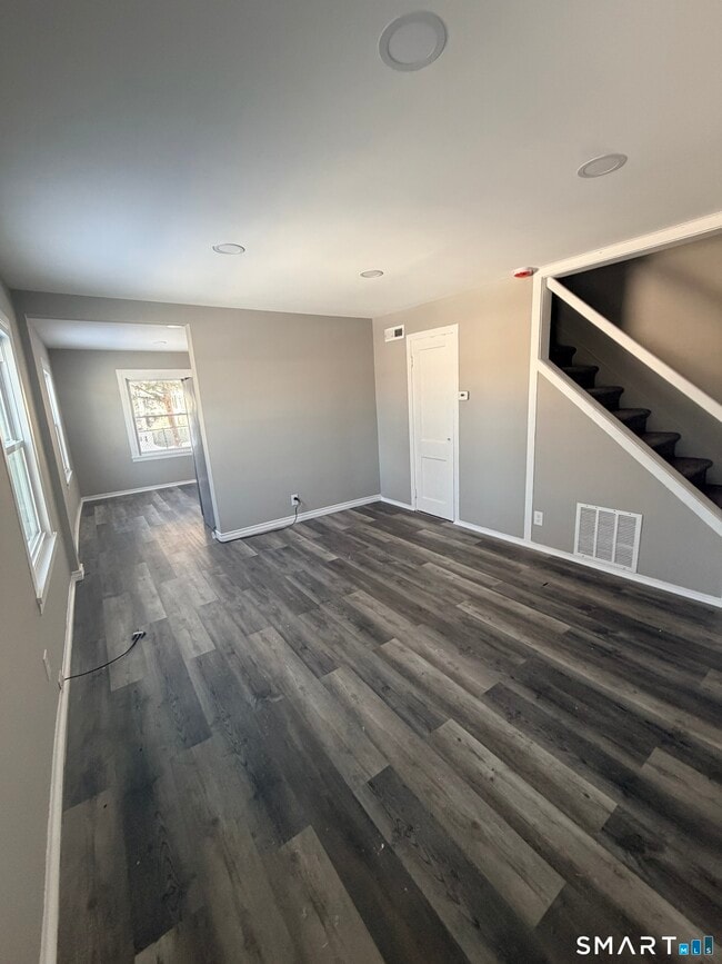 Building Photo - 58 Victory Dr