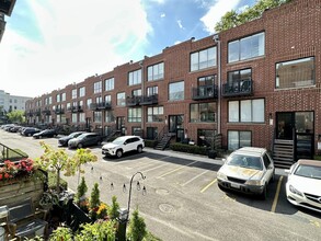 Building Photo - 853 W Grace St