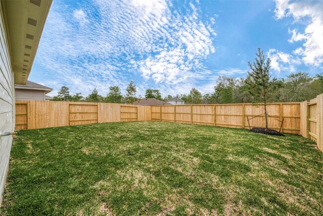 Building Photo - 1491 Las Cuevas Dr