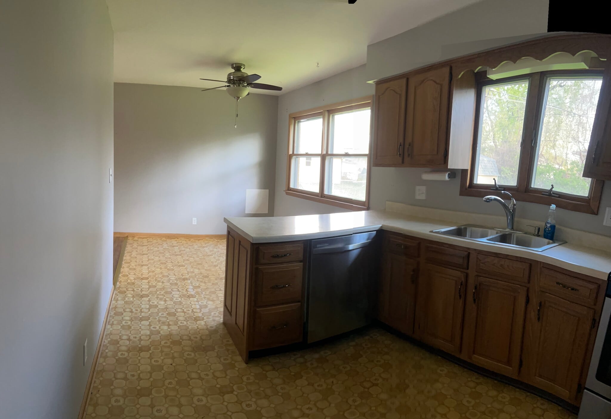 Building Photo - 2010 Richard St