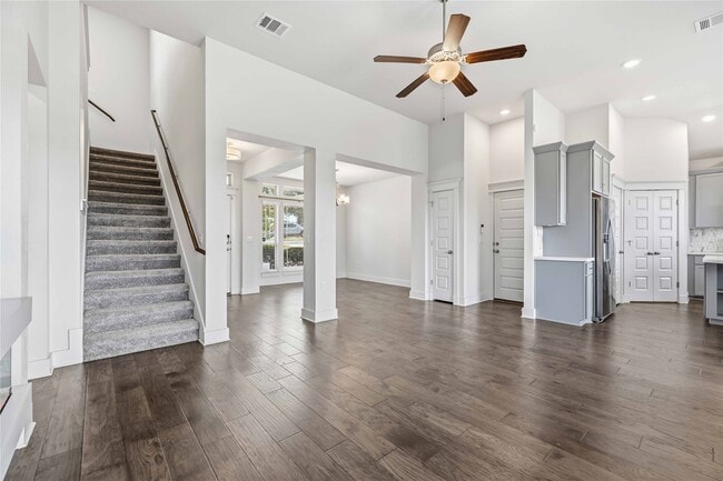 Building Photo - 1722 Rowdy Loop