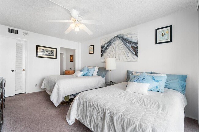 Building Photo - 800 SE 20th Ave