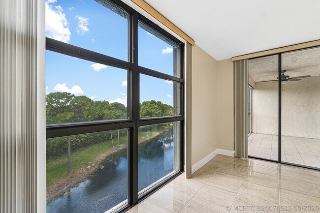 Building Photo - 6562 Boca Del Mar Dr