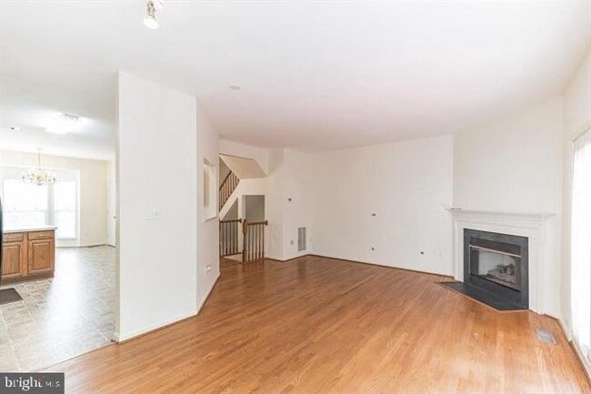 Building Photo - 5520 Jowett Ct