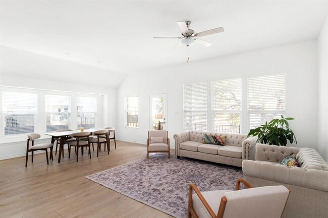 Building Photo - 4264 Hill House Ln