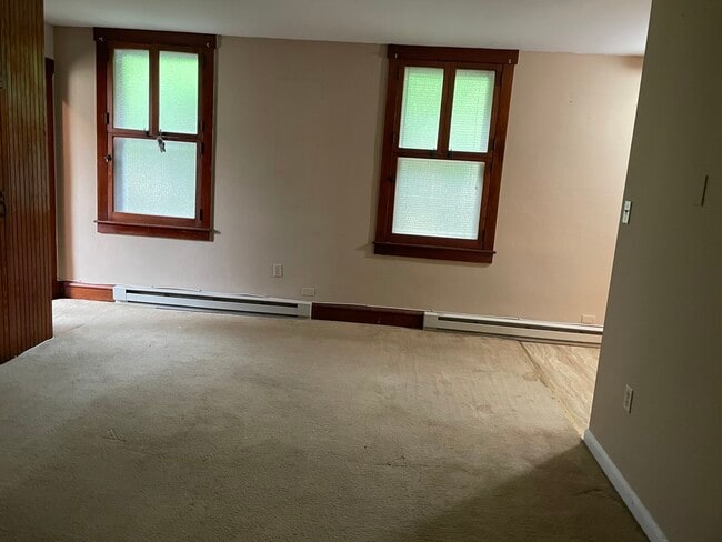 Building Photo - 75 Cacoosing Avenue, Unit A