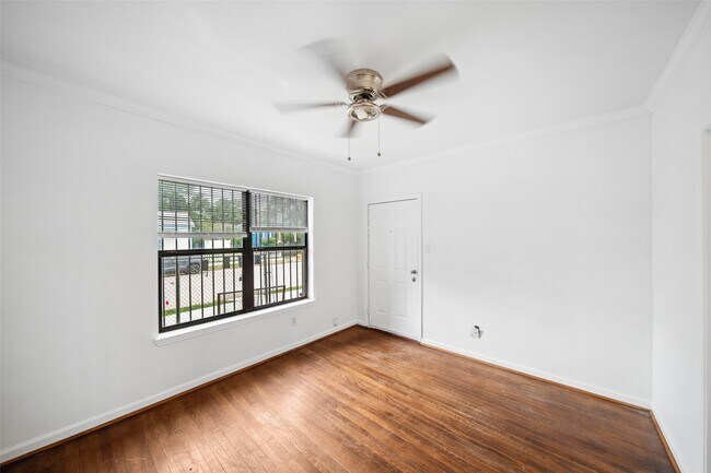 Building Photo - 406 Quitman St