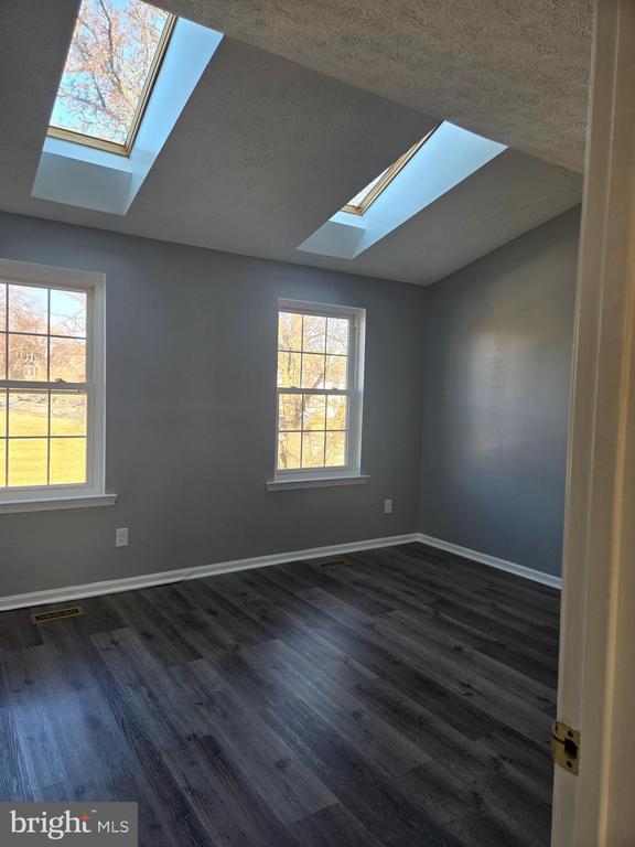 Building Photo - 4307 Greys Run Cir