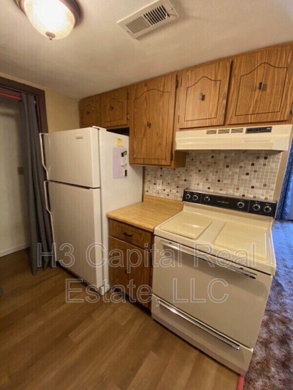 Building Photo - 2407 Frank Scott Pkwy W