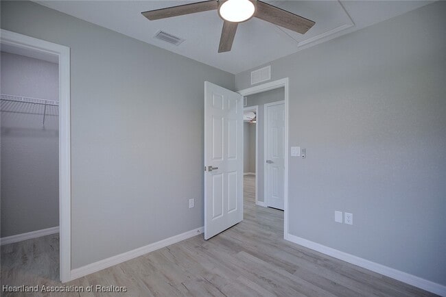 Building Photo - 1525 Chatsworth St